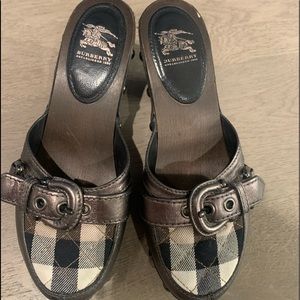 Authentic Burberry slides made in Italy. 36